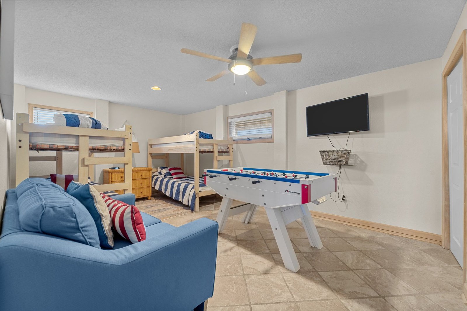 Bunk beds & Pool Table